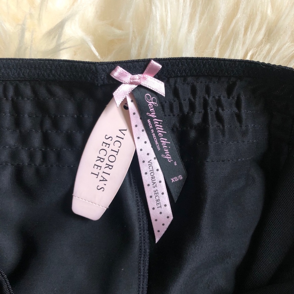 Victoria’s Secret Black Garter w/ Pink Ruffle XS/S - Picture 8 of 8